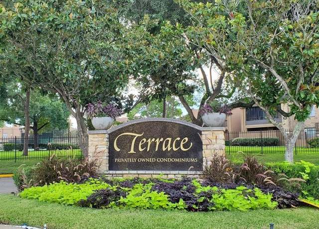Property at 10555 Turtlewood Ct #1006, Houston, TX 77072, 1 bed, 1 bath