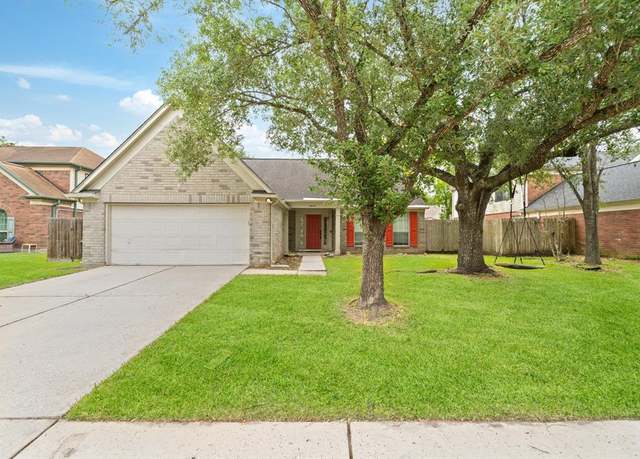 Property at 3909 Greenwood Drive Dr, Pearland, TX 77584, 3 beds, 2 baths