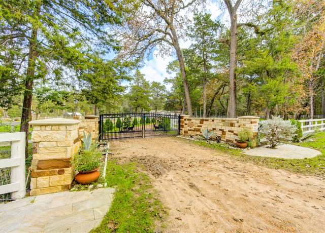 Property at 1182 Oak Crest Dr, New Ulm, TX 78950
