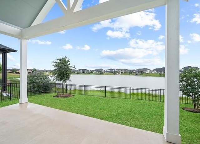 Property at 18127 Shoreline Vista Ln, Cypress, TX 77433, 4 beds, 3 baths