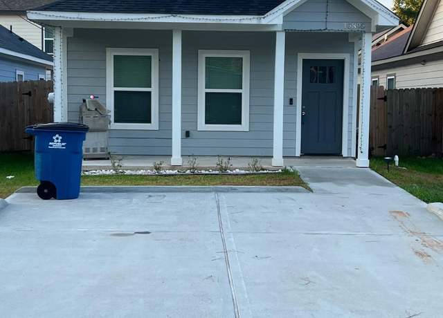 Property at 16895 W Ivanhoe, Montgomery, TX 77316, 3 beds, 2 baths