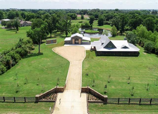 Property at 6815 Pool Hill Rd, Fulshear, TX 77441, 3 beds, 2.5 baths