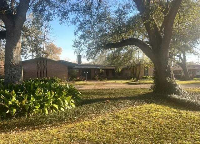 Property at 4695 Gladys Ave, Beaumont, TX 77706, 3 beds, 3 baths