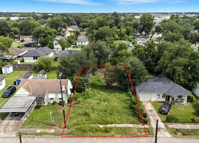 Property at 821 Neyland St, Houston, TX 77022