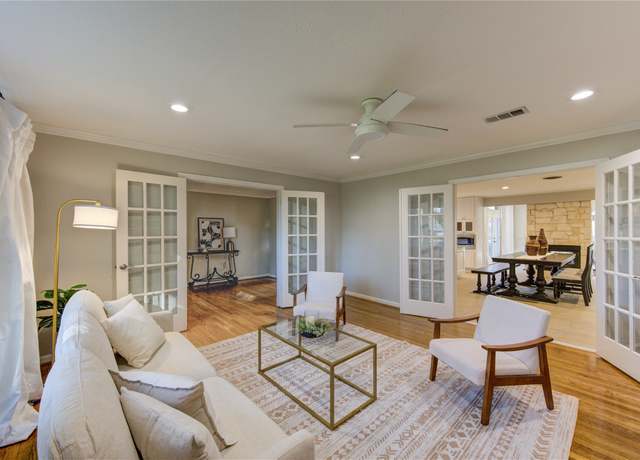 Property at 311 S Belknap St, Sugar Land, TX 77478, 4 beds, 3.5 baths