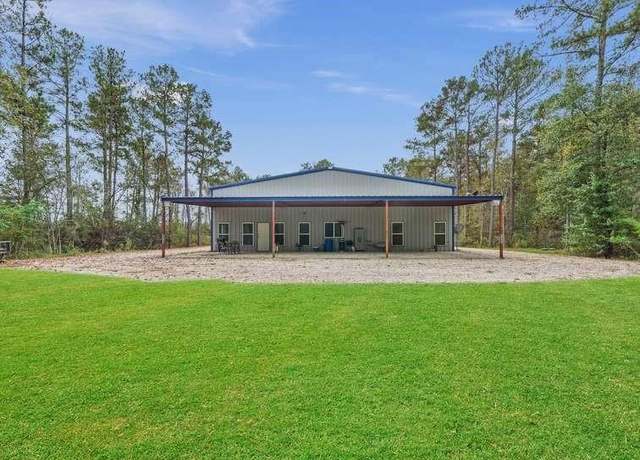 Property at 202 W Stroker Rd, Crosby, TX 77532, 2 beds, 2.5 baths