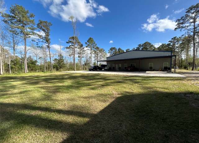 Property at 202 W Stroker Rd, Crosby, TX 77532, 2 beds, 2.5 baths