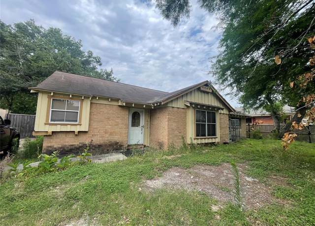 Property at 623 E Canino Rd, Houston, TX 77037, 4 beds, 2 baths