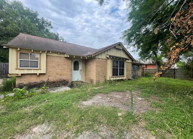 Property at 623 E Canino Rd, Houston, TX 77037, 4 beds, 2 baths