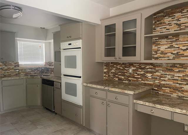 Property at 623 E Canino Rd, Houston, TX 77037, 4 beds, 2 baths