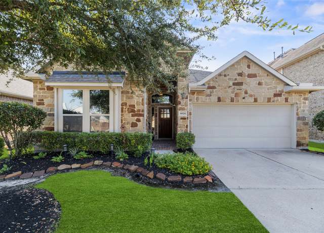 Property at 8826 E Coral Honeysuckle Loop, Cypress, TX 77433, 3 beds, 2 baths