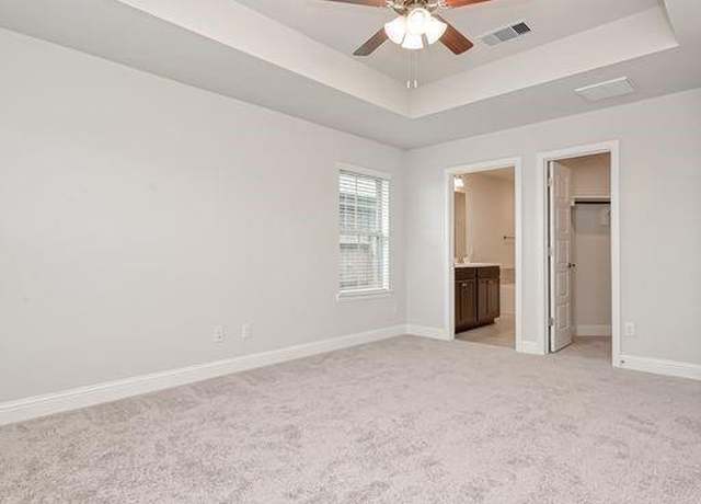 Property at 33 Greenbriar Loop, Angleton, TX 77515, 4 beds, 2 baths