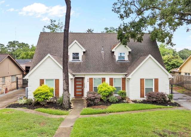 Property at 1139 Lehman St, Houston, TX 77018, 4 beds, 2.5 baths