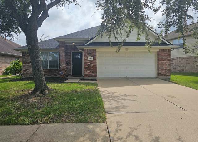 Property at 409 Sun River Ln, Dickinson, TX 77539, 3 beds, 2 baths