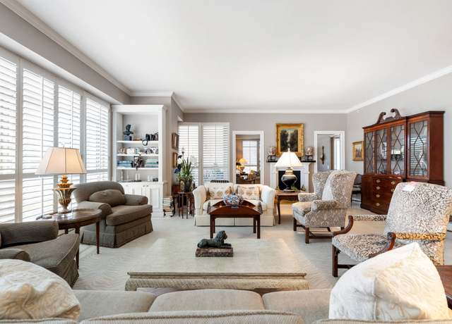 Property at 1100 Uptown Park Blvd #23, Houston, TX 77056, 2 beds, 2.5 baths