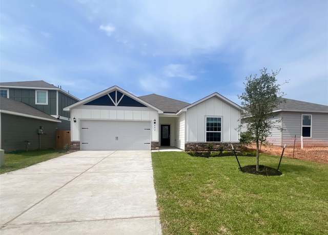 Property at 377 Tejas Trl, Waller, TX 77484, 4 beds, 2 baths