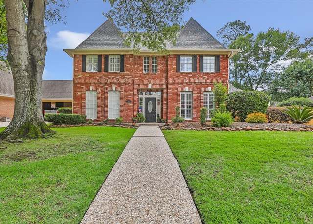 Property at 5810 Redwood River Dr, Kingwood, TX 77345, 4 beds, 3.5 baths