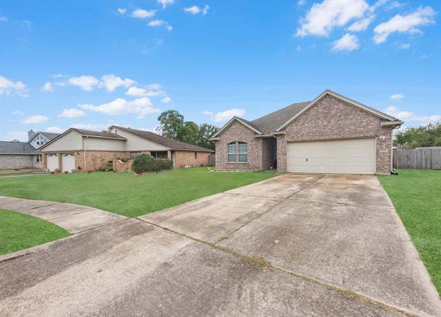 Property at 1202 Travis St, La Porte, TX 77571, 3 beds, 2 baths