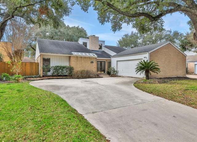 Property at 11415 Ella Lee Ln, Houston, TX 77077, 3 beds, 2.5 baths