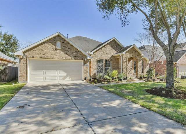 Property at 16202 Emerald Briar Ln, Houston, TX 77084, 3 beds, 2 baths