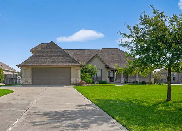 Property at 18811 Serene Water Dr, Montgomery, TX 77356, 3 beds, 3 baths