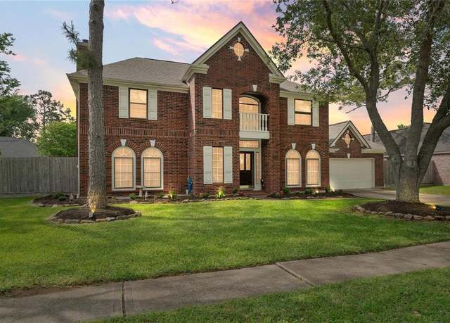 Property at 1406 Beechwood Dr, Friendswood, TX 77546, 4 beds, 2.5 baths