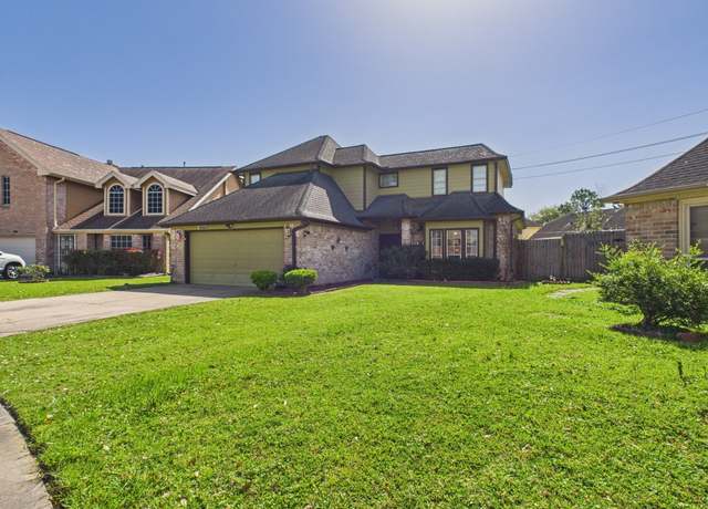Property at 13523 Pasa Robles Ln, Houston, TX 77083, 4 beds, 2.5 baths