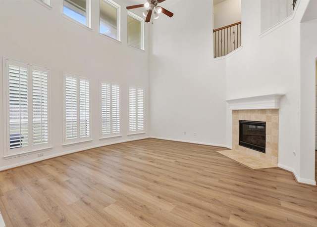 Property at 5422 Belle Manor Ln, Sugar Land, TX 77479, 4 beds, 3.5 baths