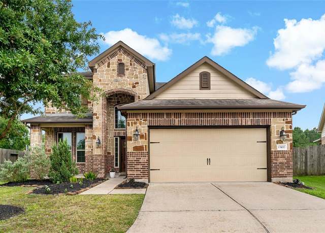 Property at 13102 Dover Bluff Dr, Rosharon, TX 77583, 4 beds, 3.5 baths