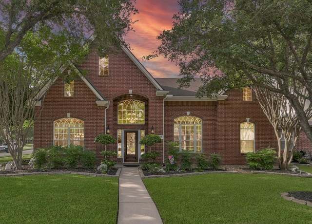 Property at 17419 Crescent Canyon Dr, Houston, TX 77095, 5 beds, 3.5 baths