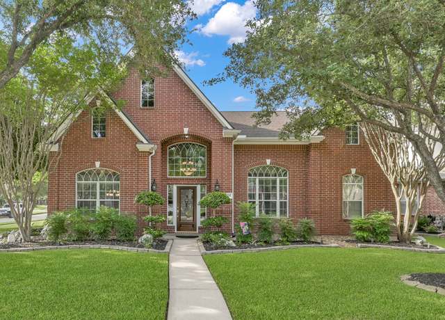 Property at 17419 Crescent Canyon Dr, Houston, TX 77095, 5 beds, 3.5 baths