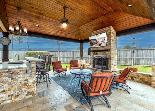 Property at 11443 Northam Dr, Tomball, TX 77375, 4 beds, 2.5 baths