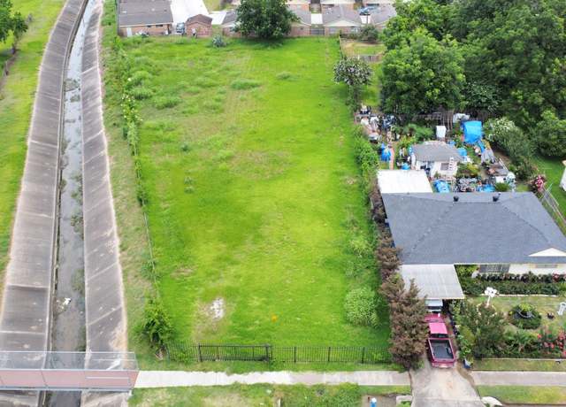 Property at 5521 Marcus St, Houston, TX 77026