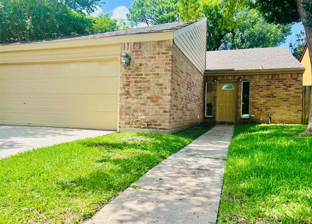 Property at 11530 Bellerive Dr, Houston, TX 77072, 3 beds, 2 baths