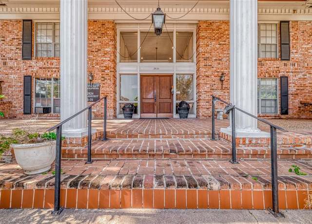 Property at 2824 Briarhurst Dr, Houston, TX 77057, 2 beds, 2 baths