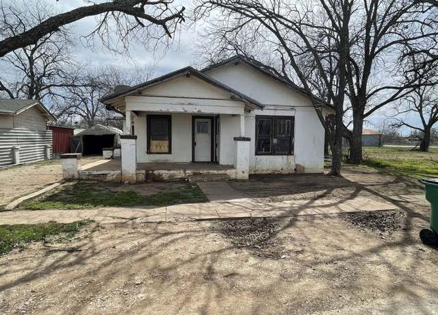 Property at 705 Needham St, Coleman, TX 76834, 3 beds, 2 baths