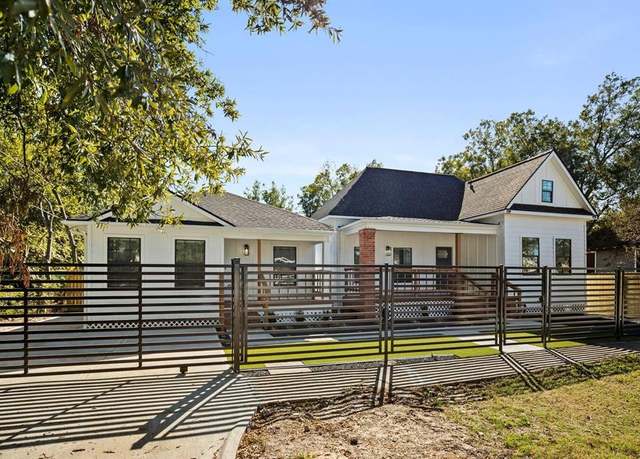 Property at 2302 Sumpter St, Houston, TX 77026, 5 beds, 2 baths