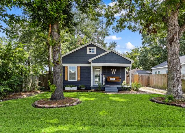 Property at 109 Holderrieth Blvd, Tomball, TX 77375, 2 beds, 2 baths