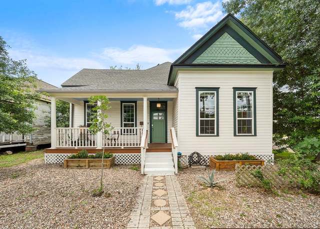 Property at 2019 Crockett St, Houston, TX 77007, 3 beds, 2.5 baths