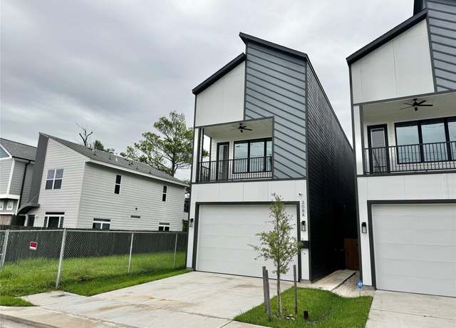 Property at 308 E 36th St, Houston, TX 77018, 3 beds, 2.5 baths