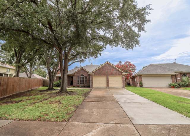 Property at 17803 Inland Oaks Dr, Richmond, TX 77407, 4 beds, 2 baths