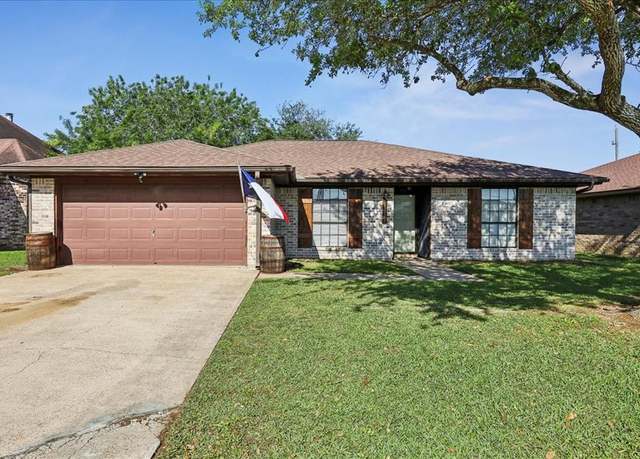 Property at 1117 Meadowland Dr, Beaumont, TX 77706, 3 beds, 2 baths