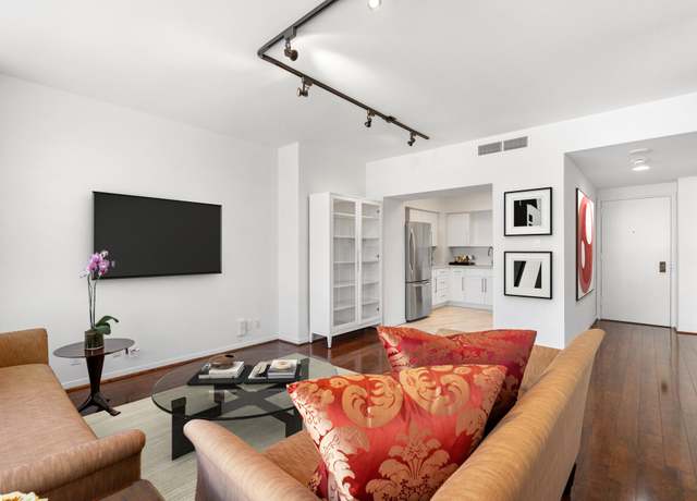 Property at 14 Greenway Plz Unit 12L, Houston, TX 77046, 1 bed, 1 bath