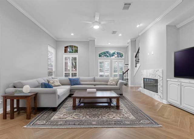 Property at 13527 Brookbluff Ln, Houston, TX 77077, 3 beds, 2.5 baths