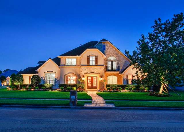 Property at 23 Lochbury Dr, Spring, TX 77379, 5 beds, 4.5 baths