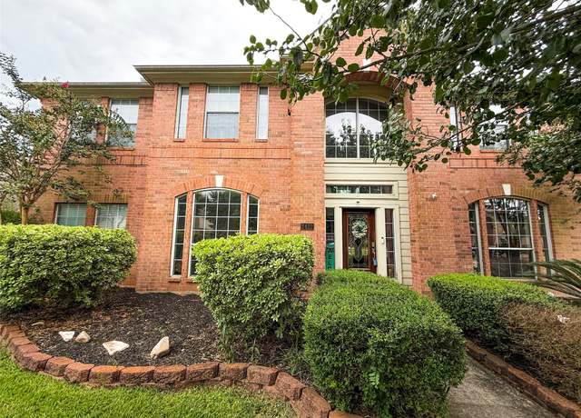Property at 2422 Kilgarney Keep St, Dickinson, TX 77539, 4 beds, 2.5 baths