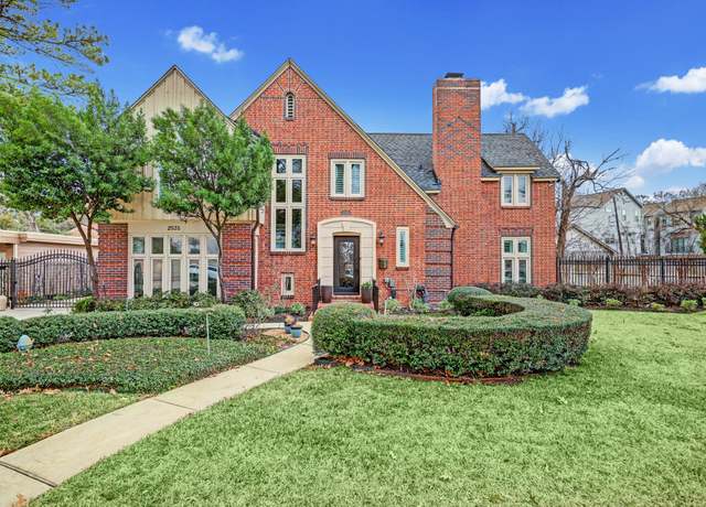 Property at 2535 N Macgregor Way, Houston, TX 77004, 3 beds, 2.5 baths