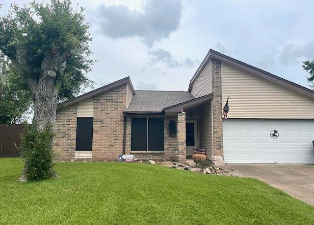 Property at 104 Trail Ride Rd, Angleton, TX 77515, 3 beds, 2 baths