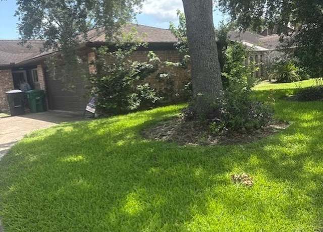 Property at 7955 Fawn Terrace Dr, Houston, TX 77071, 3 beds, 2 baths