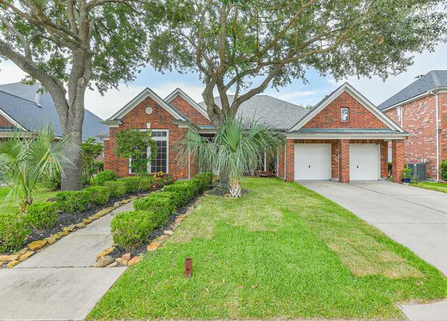 Property at 18115 Stone Angel Dr, Humble, TX 77346, 4 beds, 3 baths